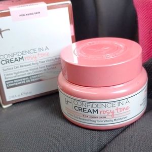 IT Cosmetics Confidence in a cream Rosy Tone
